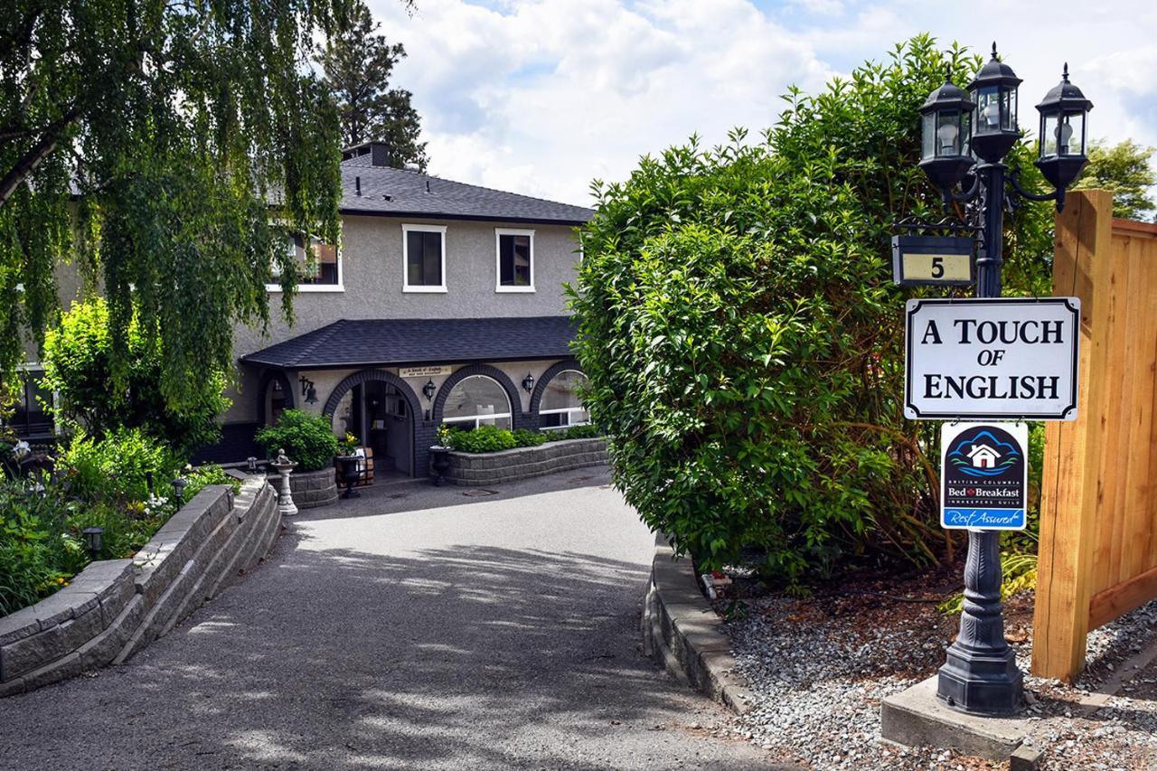A Touch Of English B&B Kelowna Extérieur photo